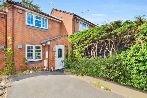 2 bedroom terraced house for sale, Pearl Gardens, Slough