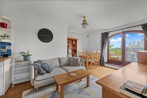 1 bedroom flat for sale, Trafalgar Court, Wapping Wall, London, E1W