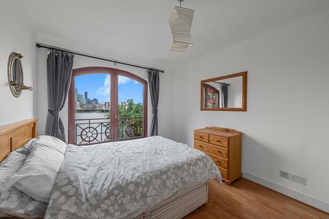 1 bedroom flat for sale, Trafalgar Court, Wapping Wall, London, E1W