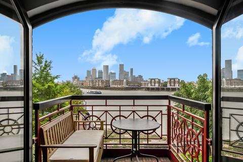 1 bedroom flat for sale, Trafalgar Court, Wapping Wall, London, E1W