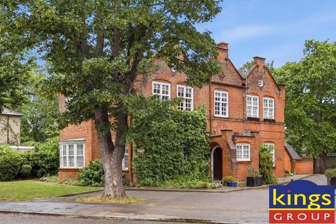 1 bedroom ground floor flat for sale, Caroe Court, London, N9
