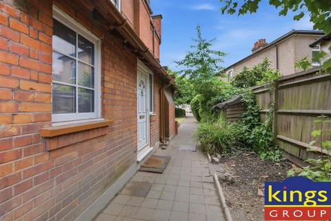 1 bedroom ground floor flat for sale, Caroe Court, London, N9