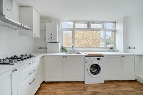 1 bedroom flat for sale, Devonport Road, Shepherd's Bush, London, W12