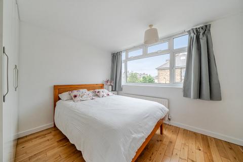 1 bedroom flat for sale, Devonport Road, Shepherd's Bush, London, W12