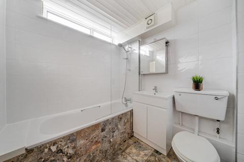 1 bedroom flat for sale, Devonport Road, Shepherd's Bush, London, W12