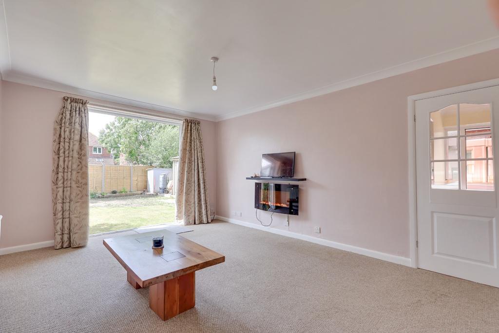 Portsmouth Road, Woolston - View 3