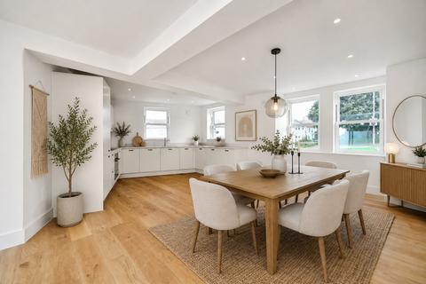 3 bedroom end of terrace house for sale, Down Terrace, Brighton