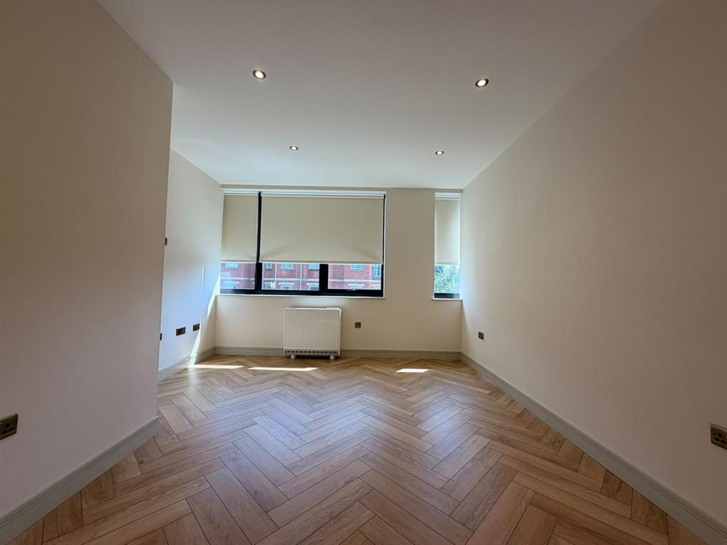 Apartment in Hove, Brighton and Hove - View 4