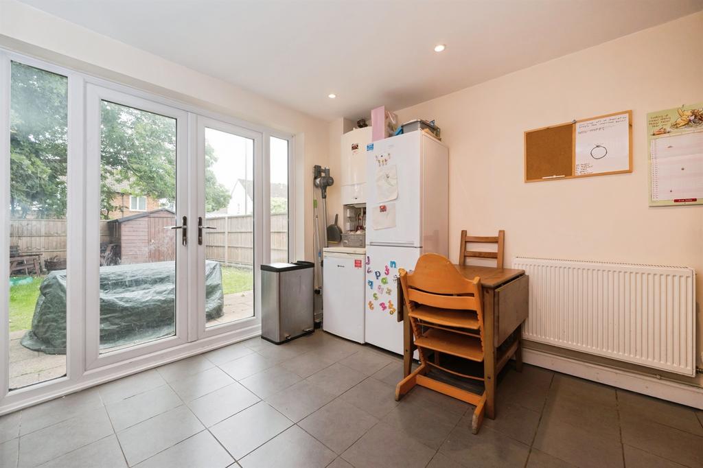 House in Southampton, Chartwell Green, West End - More