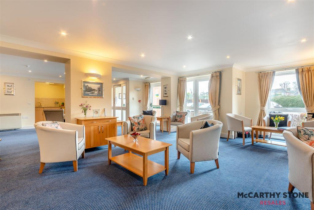 8582751-interior21.jpg