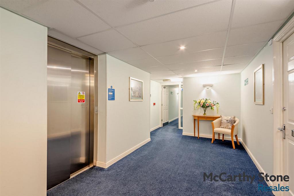 8695411-interior15-800.jpg