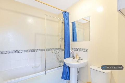 undefined, Crispin Way, Uxbridge, UB8