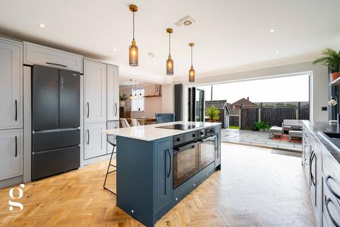 5 bedroom semi-detached house for sale, Quarry Road, Tupsley, Hereford