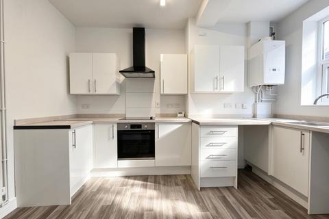 3 bedroom terraced house to rent, Castle Street, Barnsley, S70