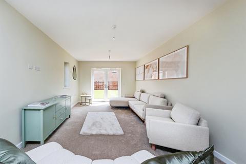 3 bedroom detached house for sale, Turweston Road, Brackley