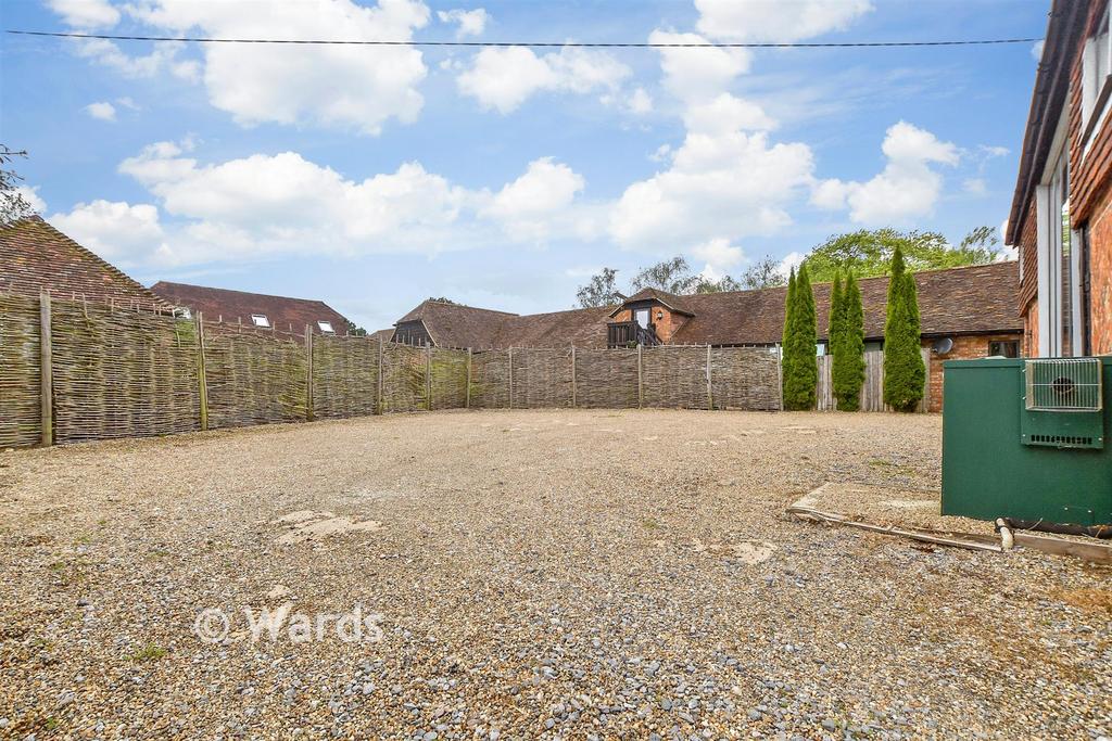 Driveway/Parking