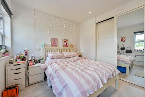undefined, Guildford Park Road, Guildford, GU2