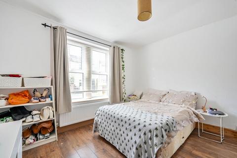 undefined, Guildford Park Road, Guildford, GU2