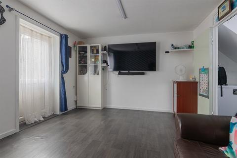 undefined, Taurus Close, Leicester LE2