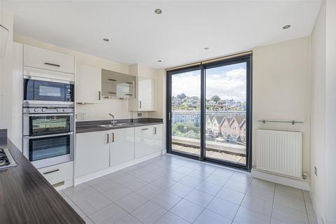2 bedroom flat for sale, Valencay, West Quay, NEWHAVEN