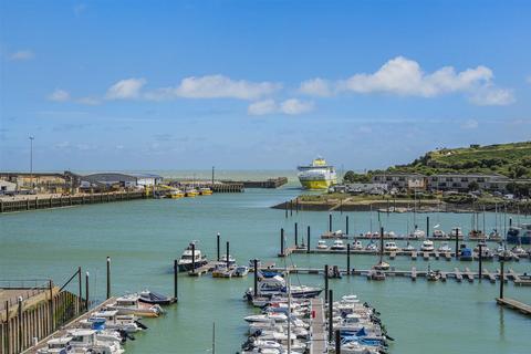2 bedroom flat for sale, Valencay, West Quay, NEWHAVEN