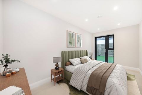 undefined, Merton Road, South Wimbledon SW19