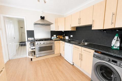 4 bedroom detached house for sale, Sunview Avenue, Peacehaven