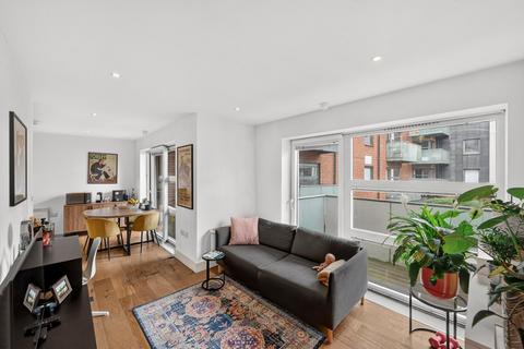 Tiltman Place, London, N7