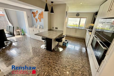 4 bedroom end of terrace house for sale, Cliff Boulevard, Kimberley, Nottingham