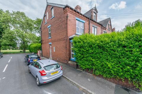 1 bedroom flat to rent, 116 Cross Flatts Avenue, LS11