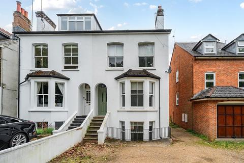 undefined, Tilford Road, Farnham, Surrey, GU9
