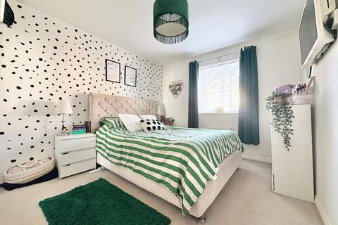 2 bedroom flat for sale, Santa Cruz Avenue, Milton Keynes, MK3
