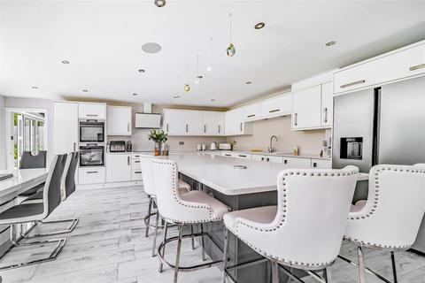 4 bedroom detached house for sale, Coronation Road, Yateley GU46