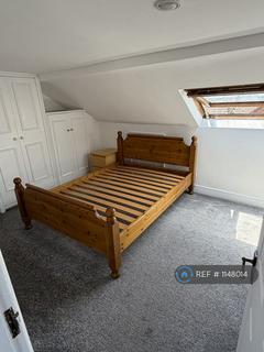 3 bedroom flat to rent, Edenvale St, London, SW6