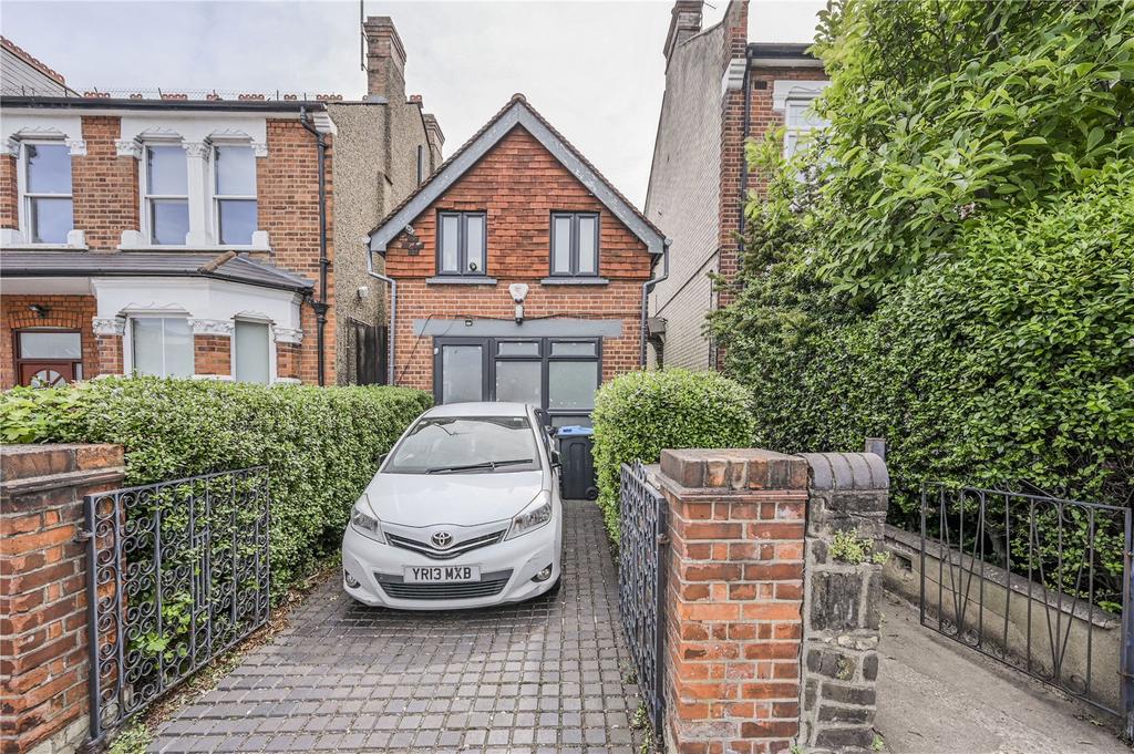 2 bedroom detached house for sale
