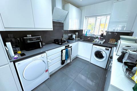 4 bedroom house to rent, Northbrook Road, Ilford IG1