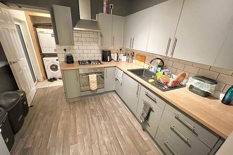 4 bedroom terraced house to rent, Baglan Street, Port Tennant, SA1