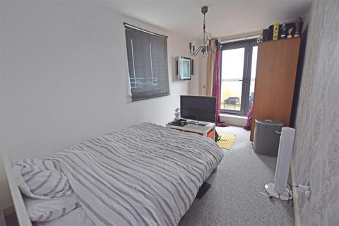 2 bedroom apartment to rent, The Water Quarter, Galleon Way, Cardiff Bay