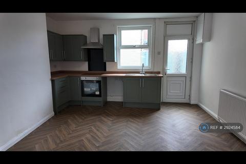 2 bedroom terraced house to rent, Grays Road, Barnsley, S71
