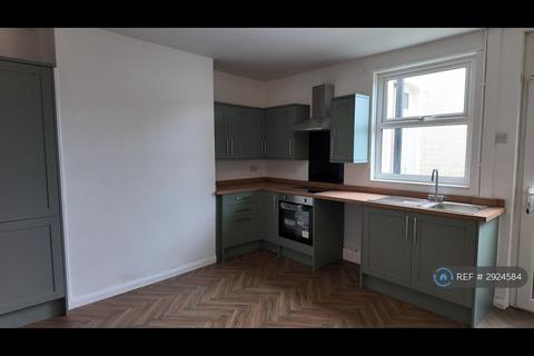 2 bedroom terraced house to rent, Grays Road, Barnsley, S71