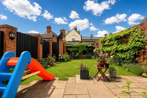 3 bedroom terraced house for sale, East Street, Coggeshall, Colchester