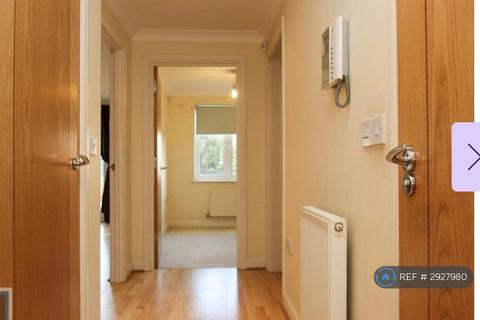 2 bedroom flat to rent, Casel Court, Stanmore, HA7