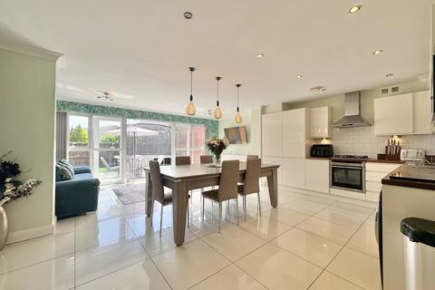 4 bedroom detached house for sale, Redwood Drive, Blackpool FY4