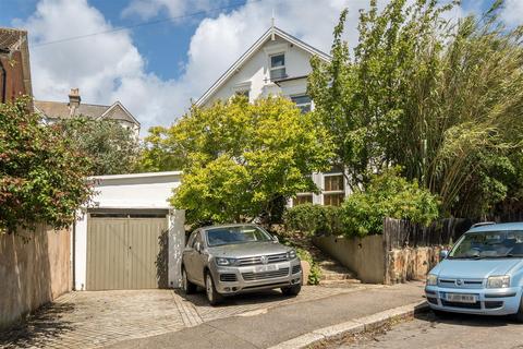 5 bedroom detached house for sale, Quarry Road, Hastings