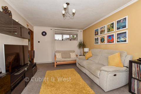2 bedroom ground floor maisonette for sale, Swallow Road, Crawley, West Sussex