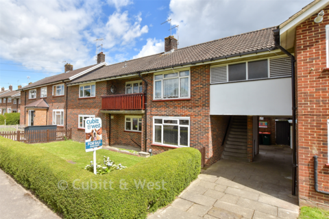 2 bedroom ground floor maisonette for sale, Swallow Road, Crawley, West Sussex