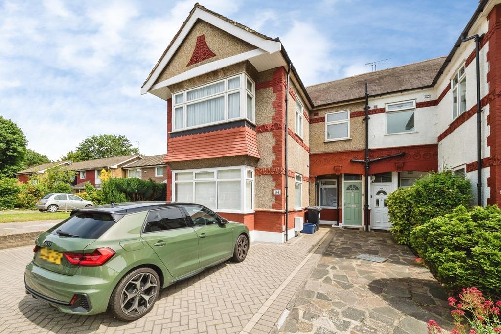 2 bedroom maisonette for sale