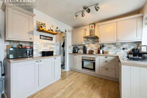 3 bedroom semi-detached house for sale, Bar Avenue, Mapplewell, Barnsley