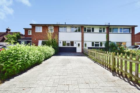 3 bedroom terraced house for sale, New Road, AYLESFORD, Kent, ME20