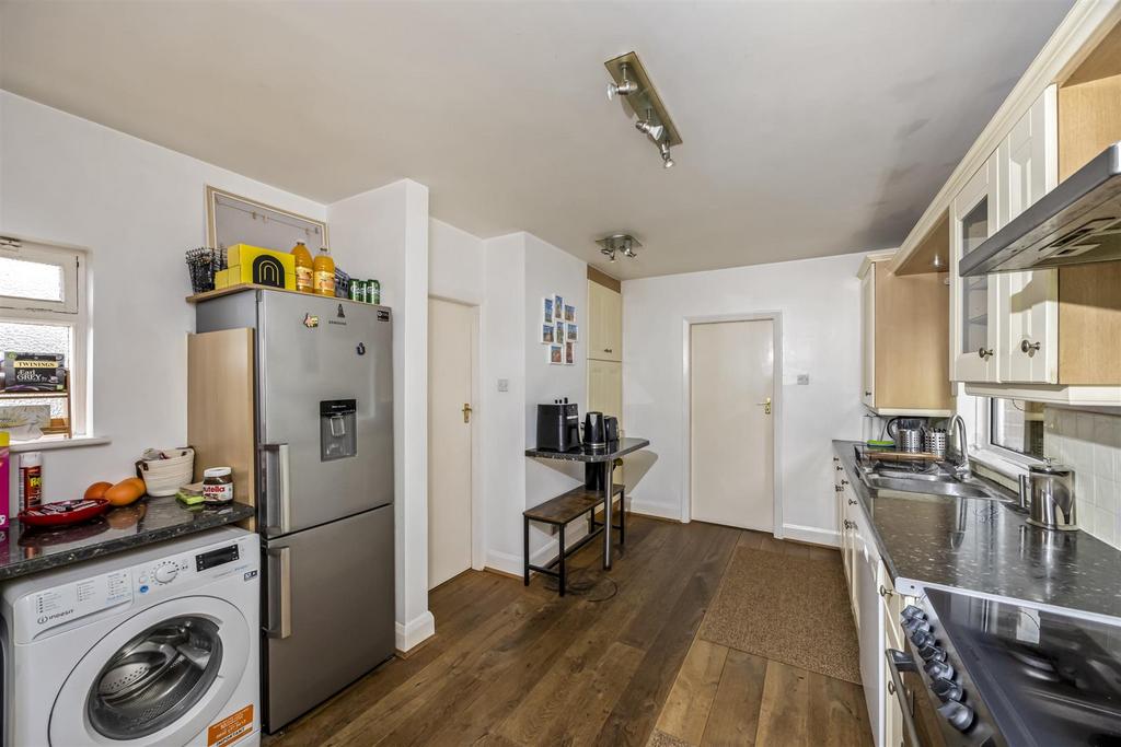 Braybon Avenue, Patcham, Brighton - More